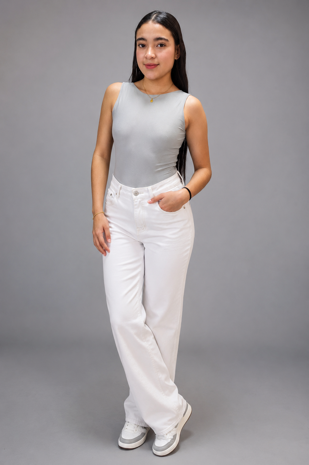 Body Básico Premium Sin Mangas – Gris Claro